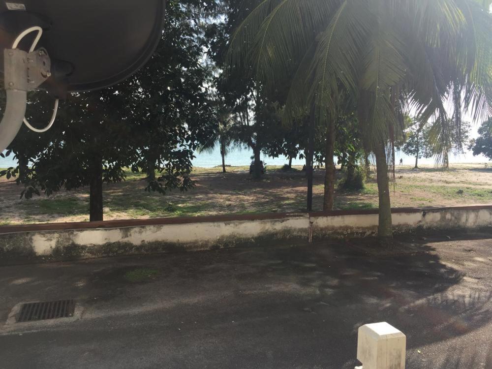 Pd Bayu Beach Resort Private Service Apartment 포트딕슨 외부 사진