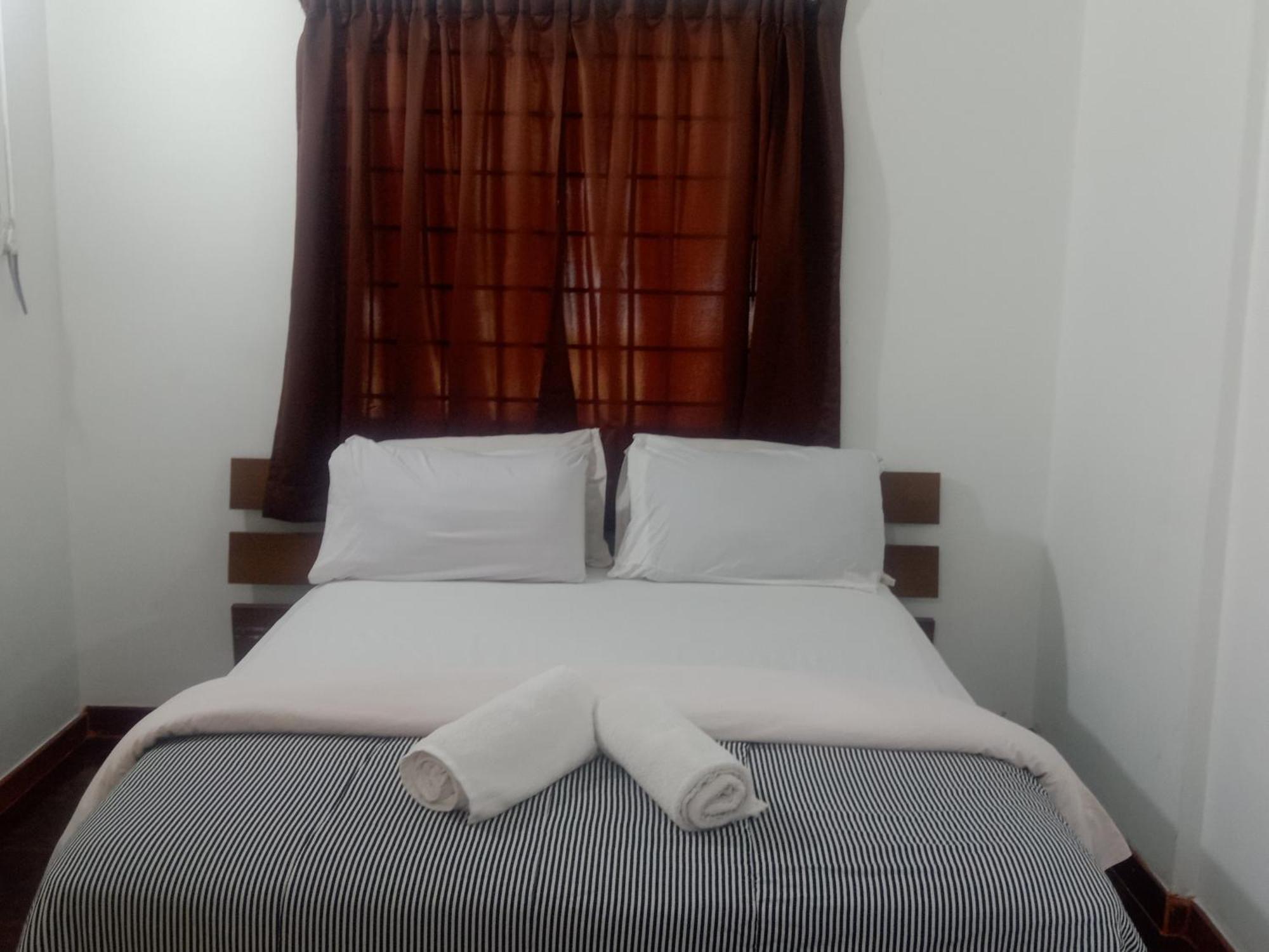 Pd Bayu Beach Resort Private Service Apartment 포트딕슨 외부 사진